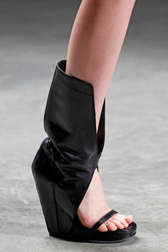 2015年春季欧美款潮流范时尚型格坡跟女凉靴鞋