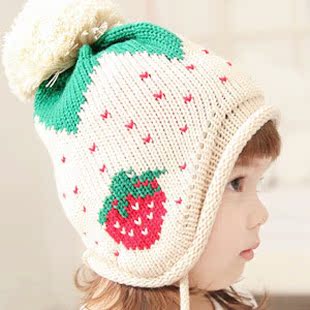 新款韩版甜美可爱草莓图案儿童帽子 宝宝保暖毛线帽绒球顶毛绒帽