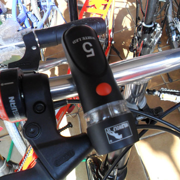 强光手电筒 自行车灯 自行车装备配件 自行车前灯