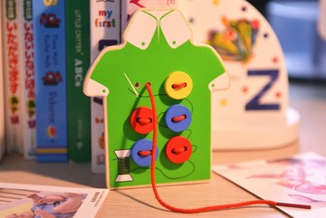 串珠木制儿童益智玩具 diy穿编缝扣子游戏 穿线板手眼协调2-3-4岁