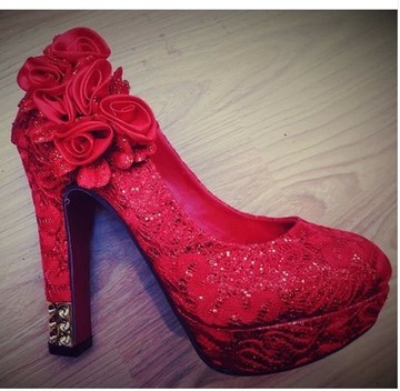 红色蕾丝新娘鞋结婚旗袍礼服婚纱鞋子超高跟鞋粗跟防水台女鞋