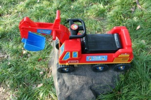 儿童挖土机 推土机 可骑可坐 工程车 挖掘机 学步车 六轮滑行车