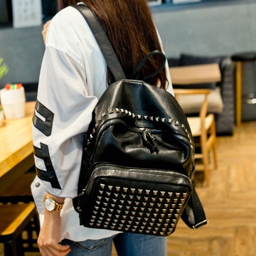 女包2015新款铆钉水洗皮双肩包韩版潮学院风学生包旅行包