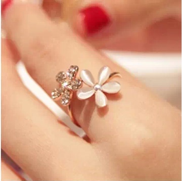 花朵戒子 镶钻饰品 韩版猫眼石戒指食指甜美开口可调节情人节礼物