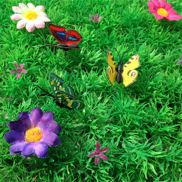 仿真草坪双层加密人造塑料草皮 家居饰品 仿真四头草带花 带蝴蝶