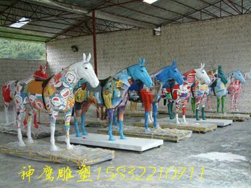 八骏马树脂彩绘玻璃钢雕塑马摆件节日装饰马雕塑商展酒店马摆件