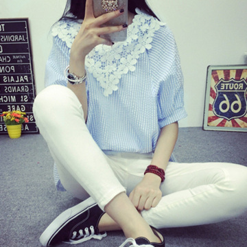 2015初秋韩版时尚甜美V领五分袖细条纹蕾丝上衣宽松女T恤