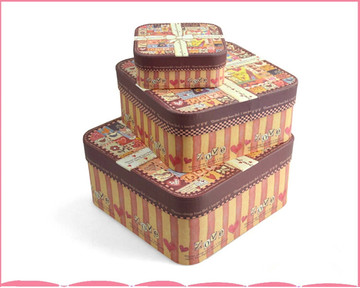 生日礼盒包装盒正方形糖果盒情人节礼物盒卡通图案零食收纳盒包邮