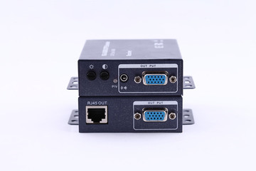 厂家直销VGA延长器100米VGA网线传输器VGA转网线延长器防雷带调节