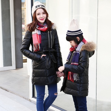 2015冬新款亲子装母女PU皮羽绒棉服中长款大码修身棉衣貉子毛外套