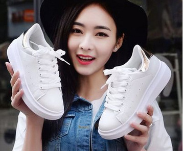 韩版专柜女鞋运动鞋女厚底板鞋学生跑步休闲鞋系带小白鞋潮正版