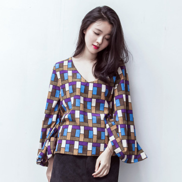 2016新款韩版女装几何格纹灯芯绒喇叭袖宽松V领上衣打底衫