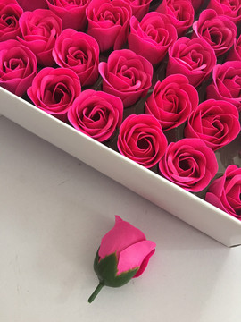 厂家批发出口韩国带底托玫瑰香皂花头 淘宝鲜花店花束制作材料