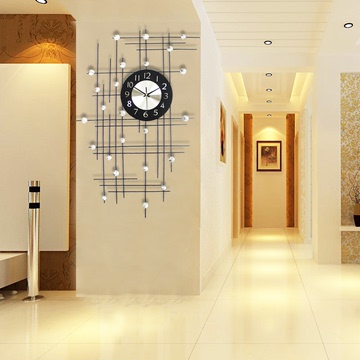 一红 现代简约客厅挂钟欧式时尚装饰钟表创意卧室静音电子钟大号