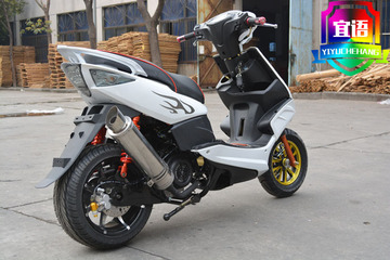 厂家直销  2016新款150  CC 宽胎鬼火三代 踏板 摩托车 批发可议