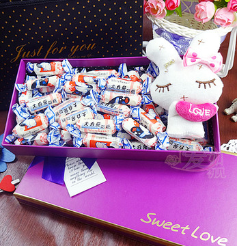 大白兔奶糖果礼盒装喜糖散装零食生日创意礼物送闺蜜男女朋友包邮