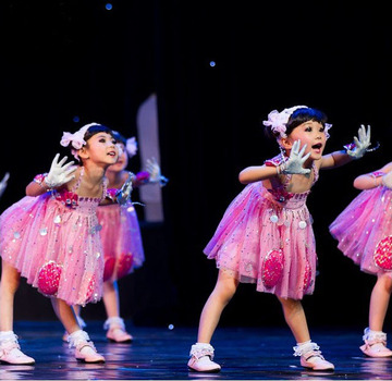 我有一双小小手服装 幼儿舞蹈服 儿童演出服 粉色公主裙 蓬蓬纱裙