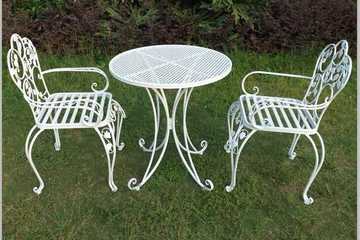 简约现代休闲桌椅庭院户外桌椅组合欧式铁艺桌椅三件套圆桌小茶几