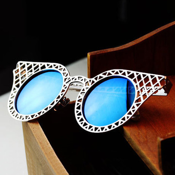 西西小可镂空复古金属太阳镜防紫外线墨镜女 来自星星的你眼镜