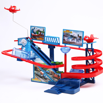 电动托马斯火车轨道玩具企鹅爬楼梯拼装轨道儿童益智磁性音乐滑梯
