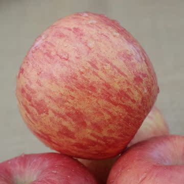 【华小哥果园】临猗苹果水果新鲜红富士苹果5斤/洗洗i带皮吃包邮